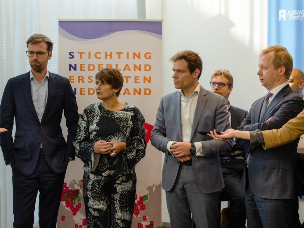 Aanwezige Kamerleden bij persconferentie SNBN