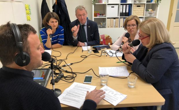 kandidaat europarlementariers in radiodebat over Nederlanders buiten Nederland